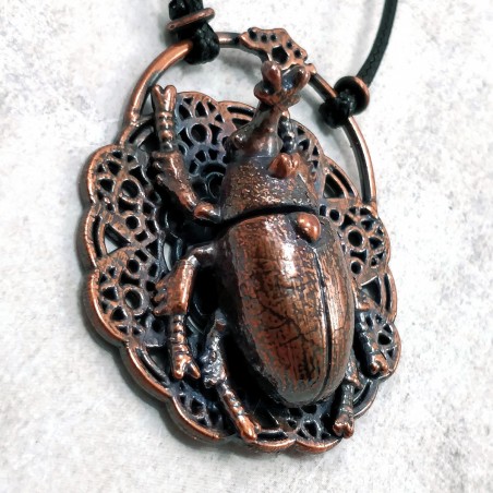 talisman scarabée cuivre dentelle bijou protection insecte