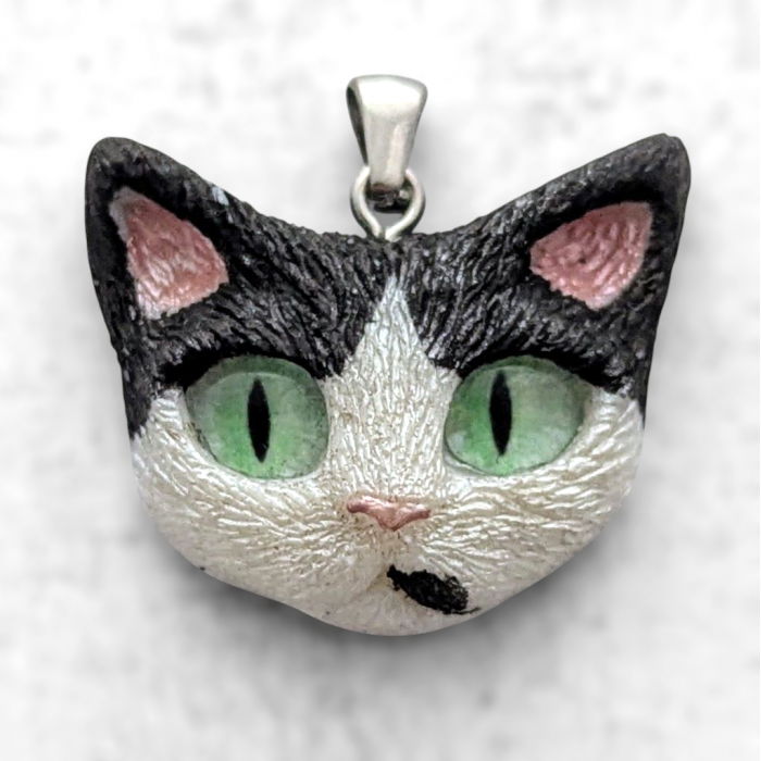 Pendentif chat réaliste fait-main artisanal mignon Pendentif chat réaliste fait-main artisanal mignon